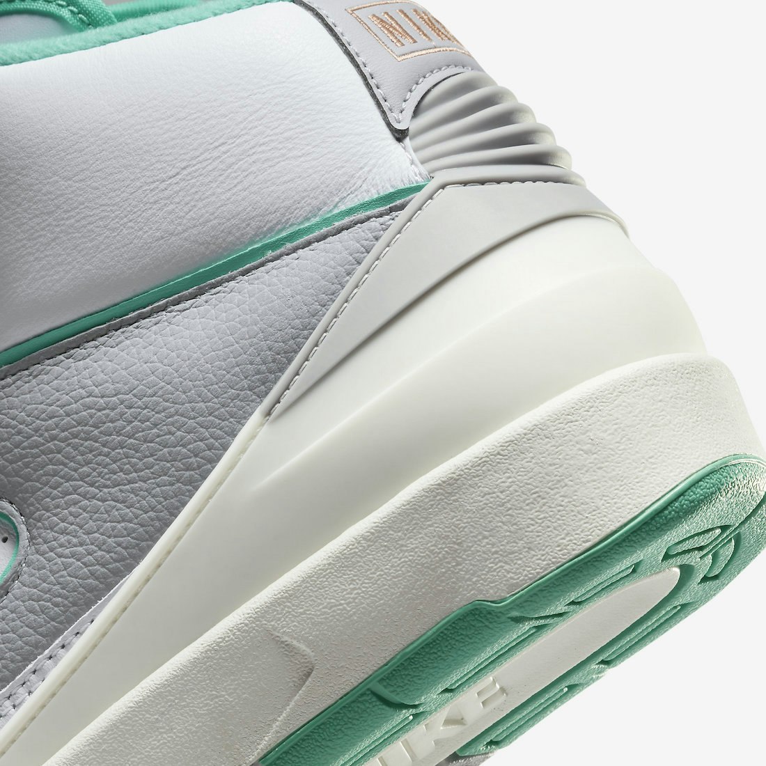 Air Jordan 2 "Crystal Mint"