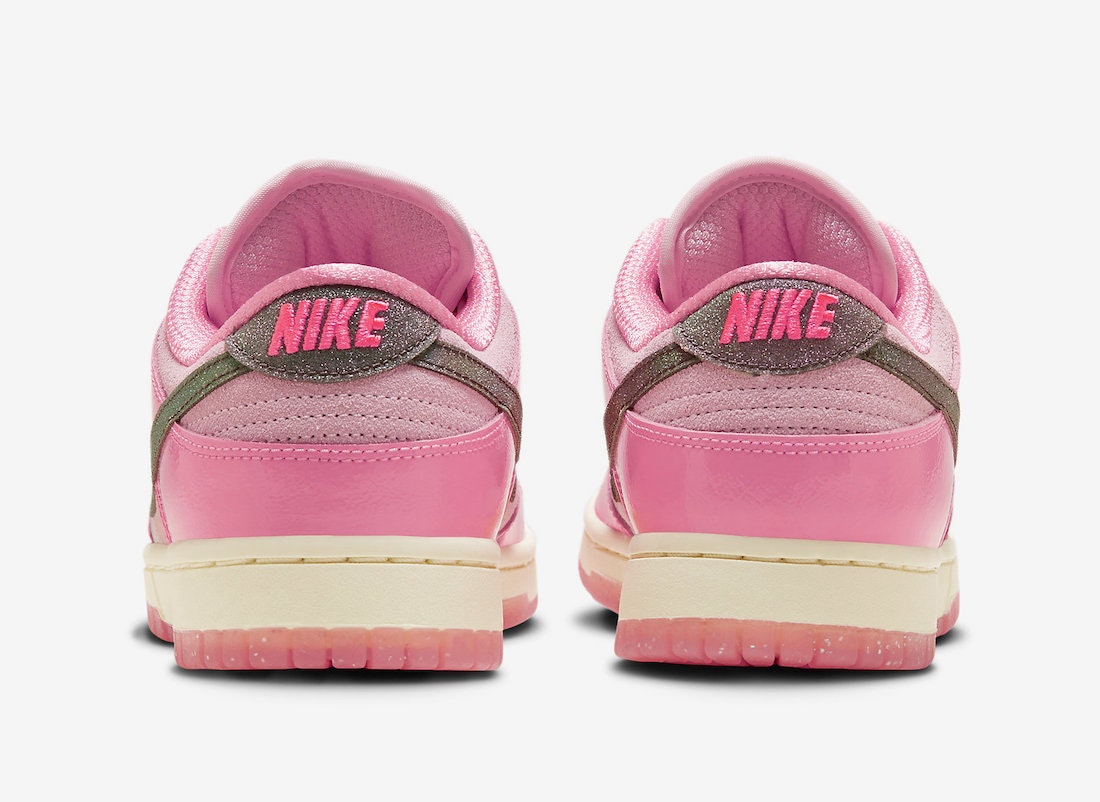 Nike Dunk Low "Barbie"
