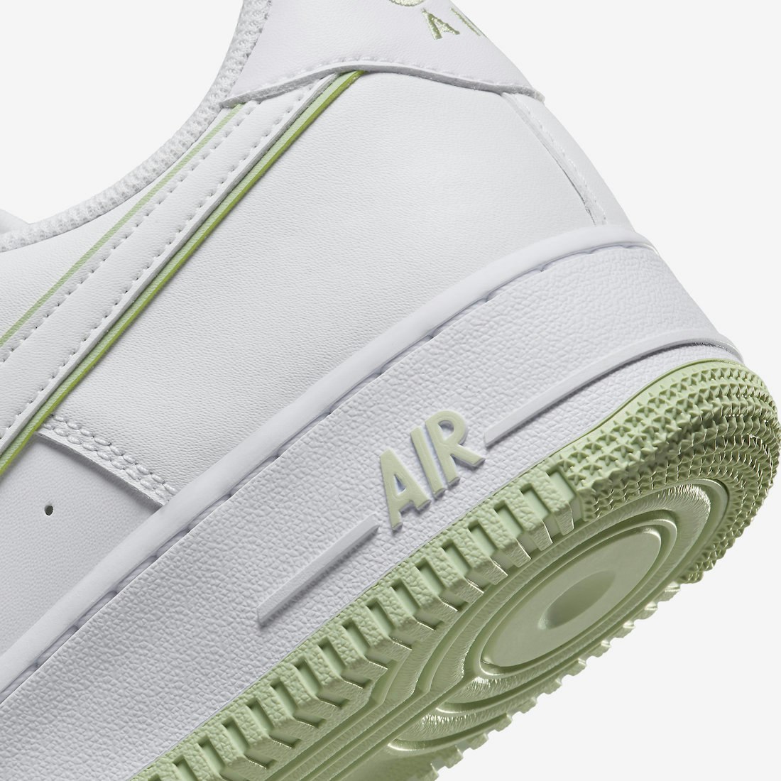 Nike Air Force 1 Low "Honeydew"