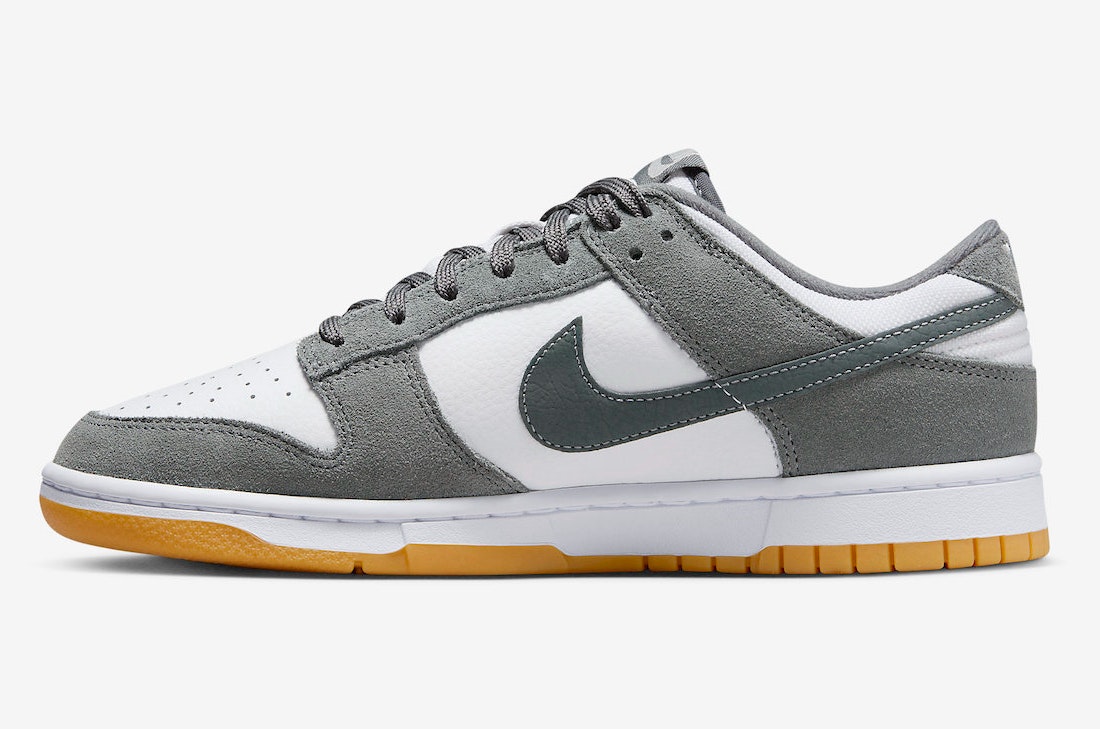 Nike Dunk Low "Smoke Grey"