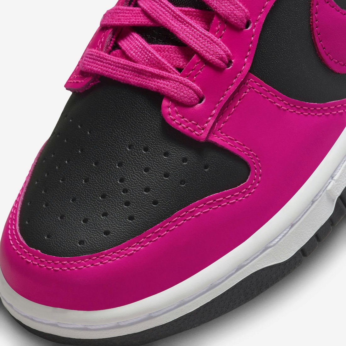 Nike Dunk Low "Fierce Pink"