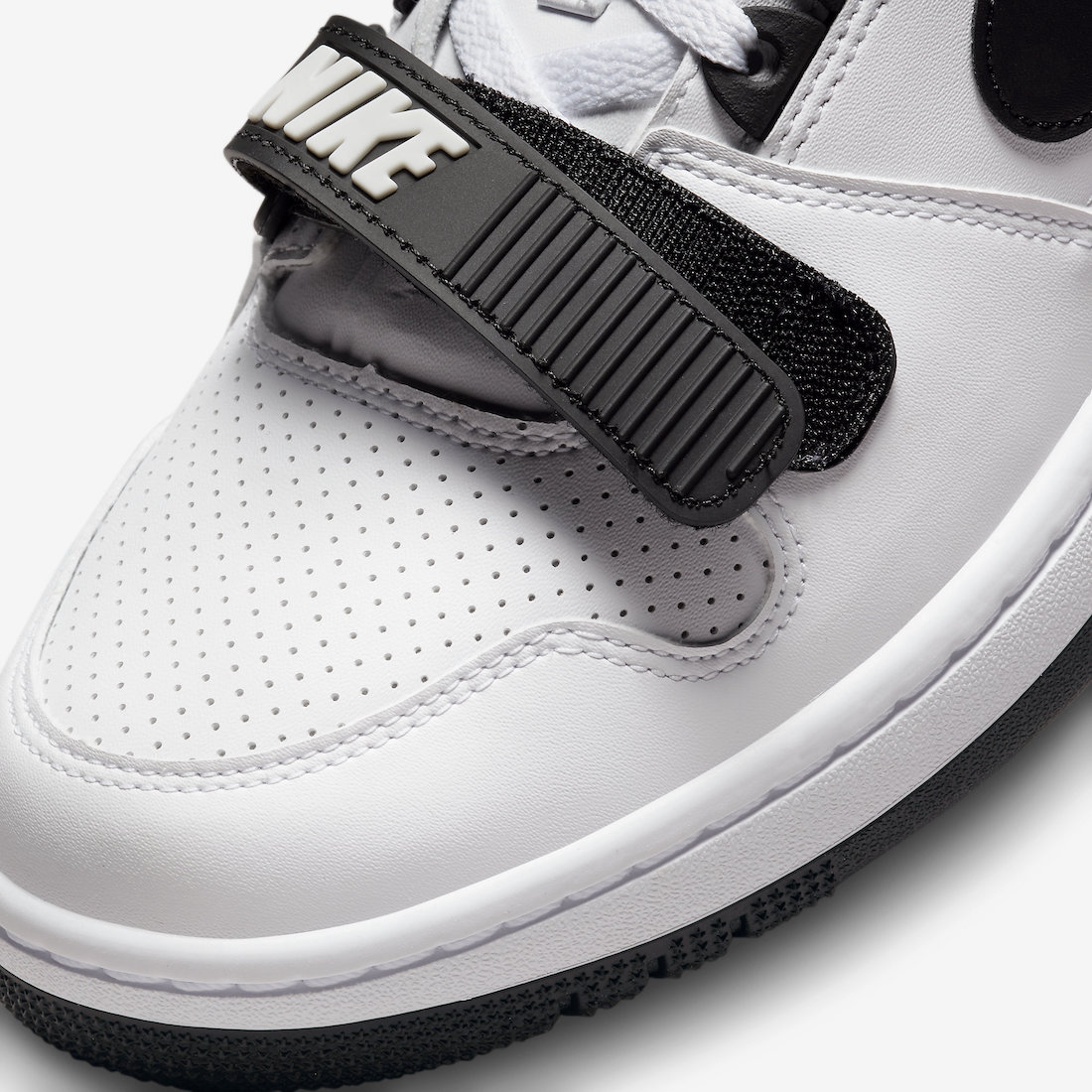 Billie Eilish x Nike Air Alpha Force 88 White Black kaufen DZ6763 102 HEAT MVMNT