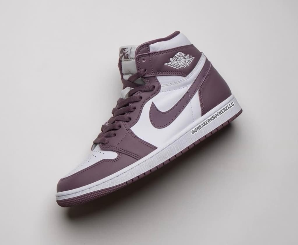 Air Jordan 1 High OG "Mauve"