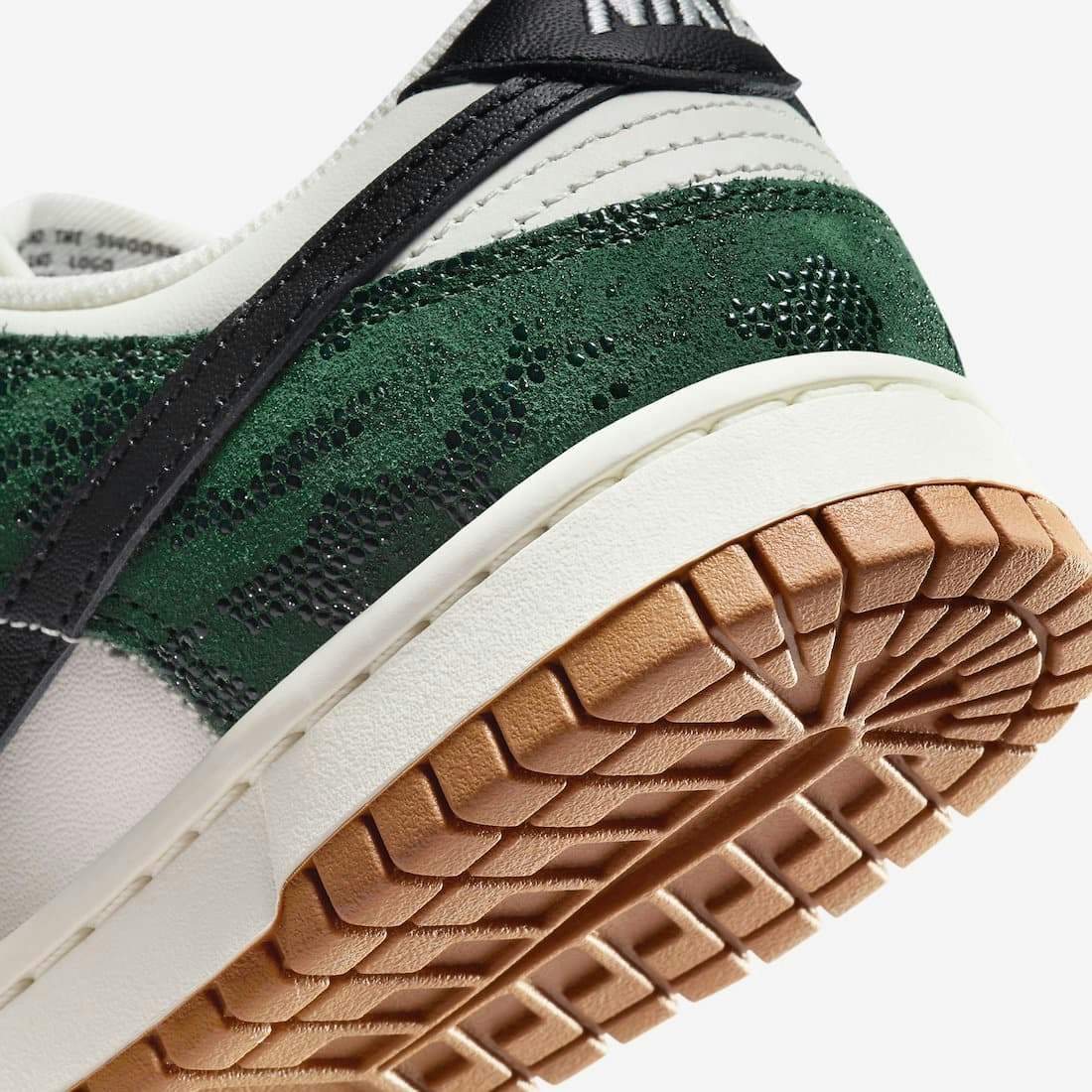 Nike Dunk Low WMNS "Green Snake"