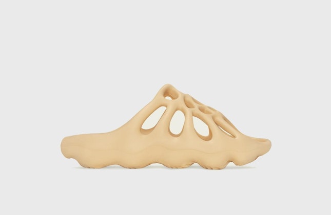 adidas Yeezy 450 Slide "Cream" adidas Yeezy 450 Slide "Cream"