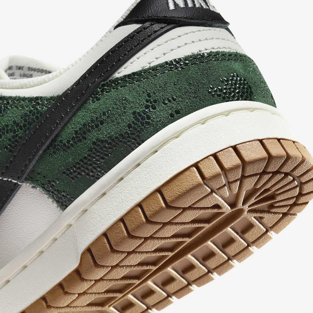 Nike Dunk Low "Green Snake"