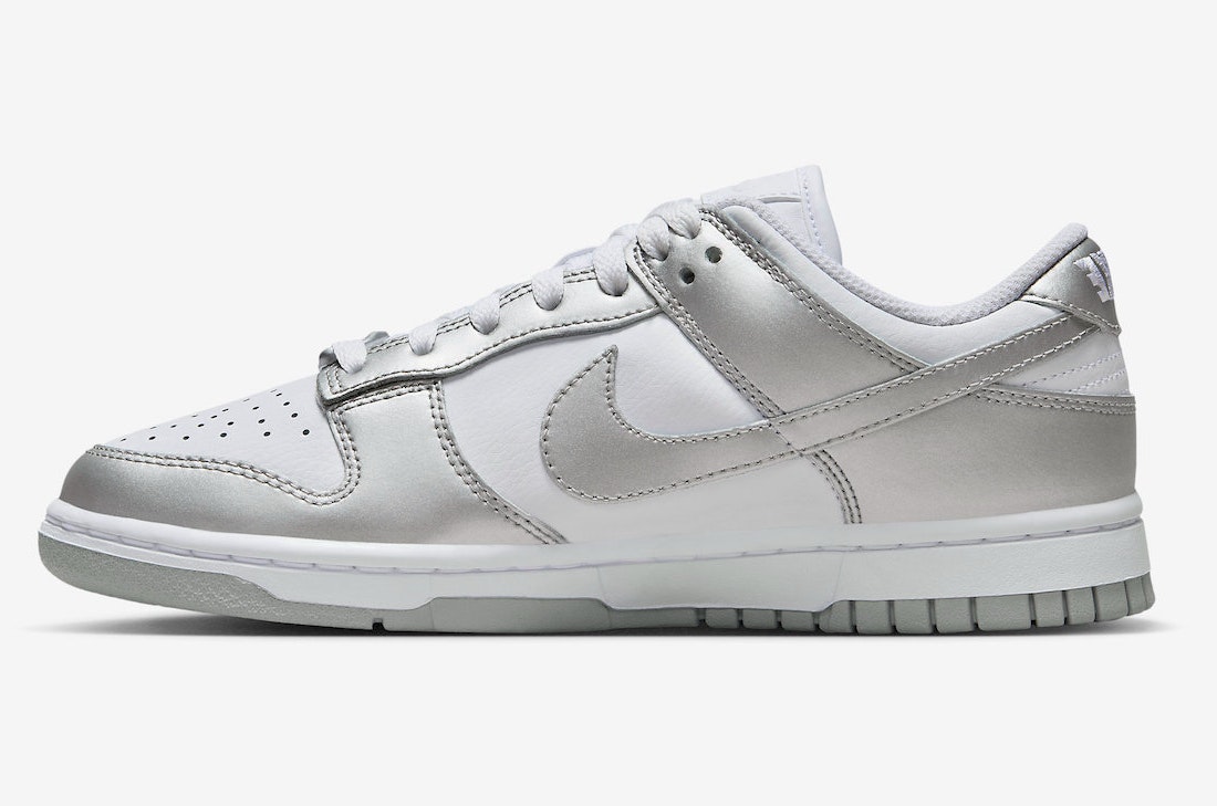 Nike Dunk Low "Metallic Silver"