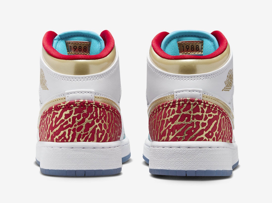 Air Jordan 1 Mid GS "UNC to Chicago"