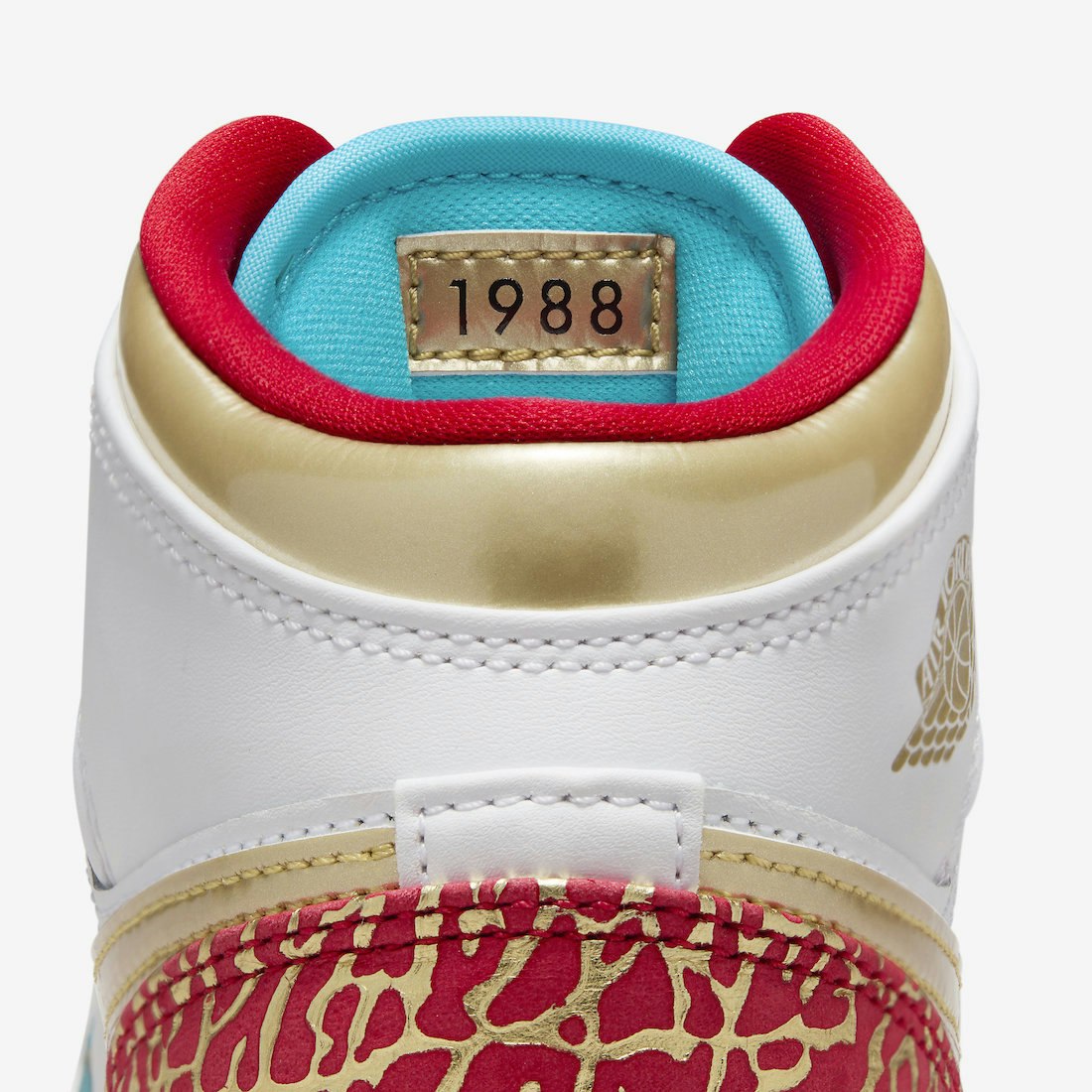 Air Jordan 1 Mid GS "UNC to Chicago"