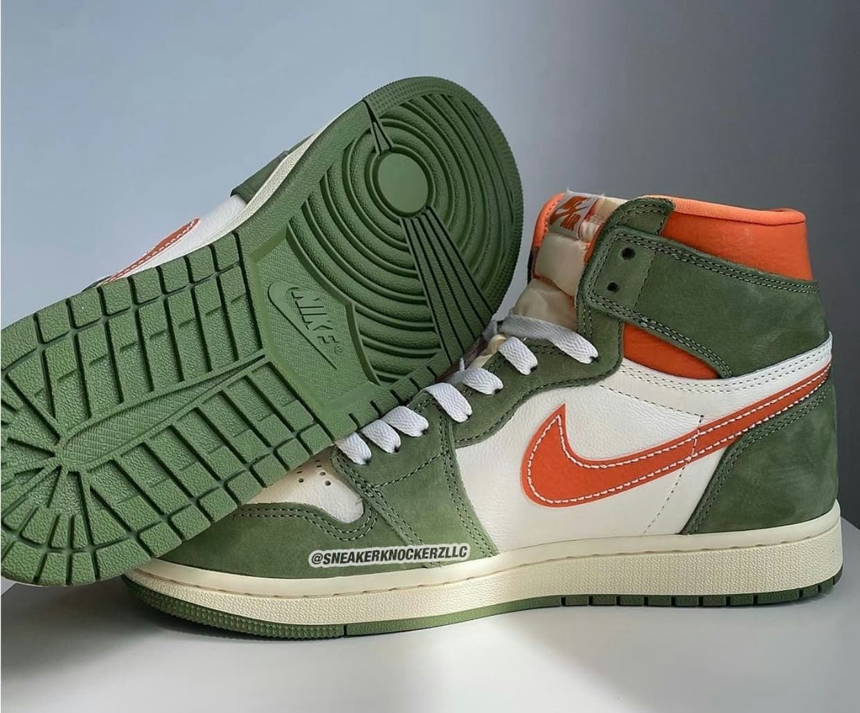 Air Jordan 1 High OG "Celadon"