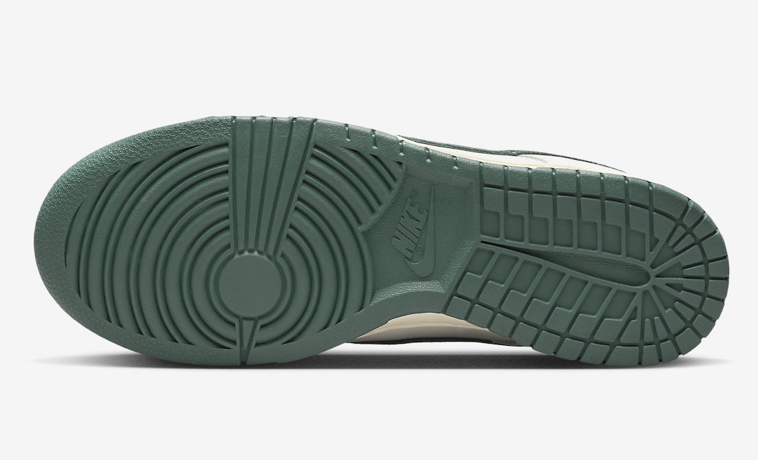 Nike Dunk Low "Deep Jungle"