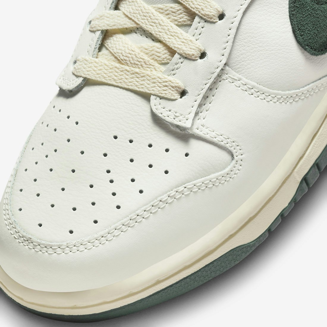 Nike Dunk Low "Deep Jungle"