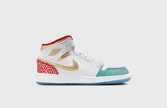 Air Jordan 1 Mid GS "UNC to Chicago"