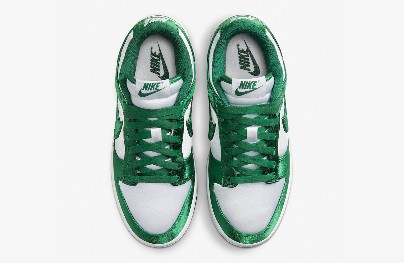 Nike Dunk Low "Satin Green"