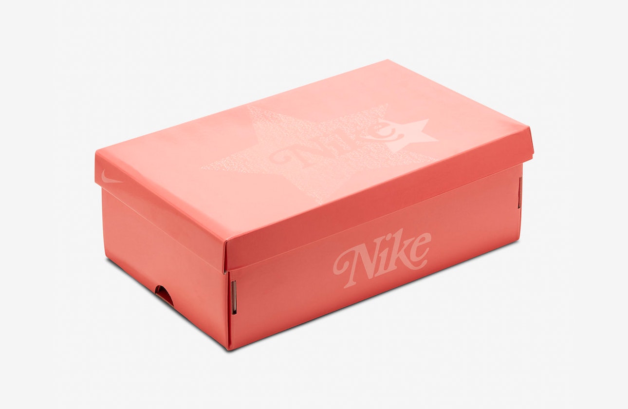 Nike Dunk Low "Barbie"