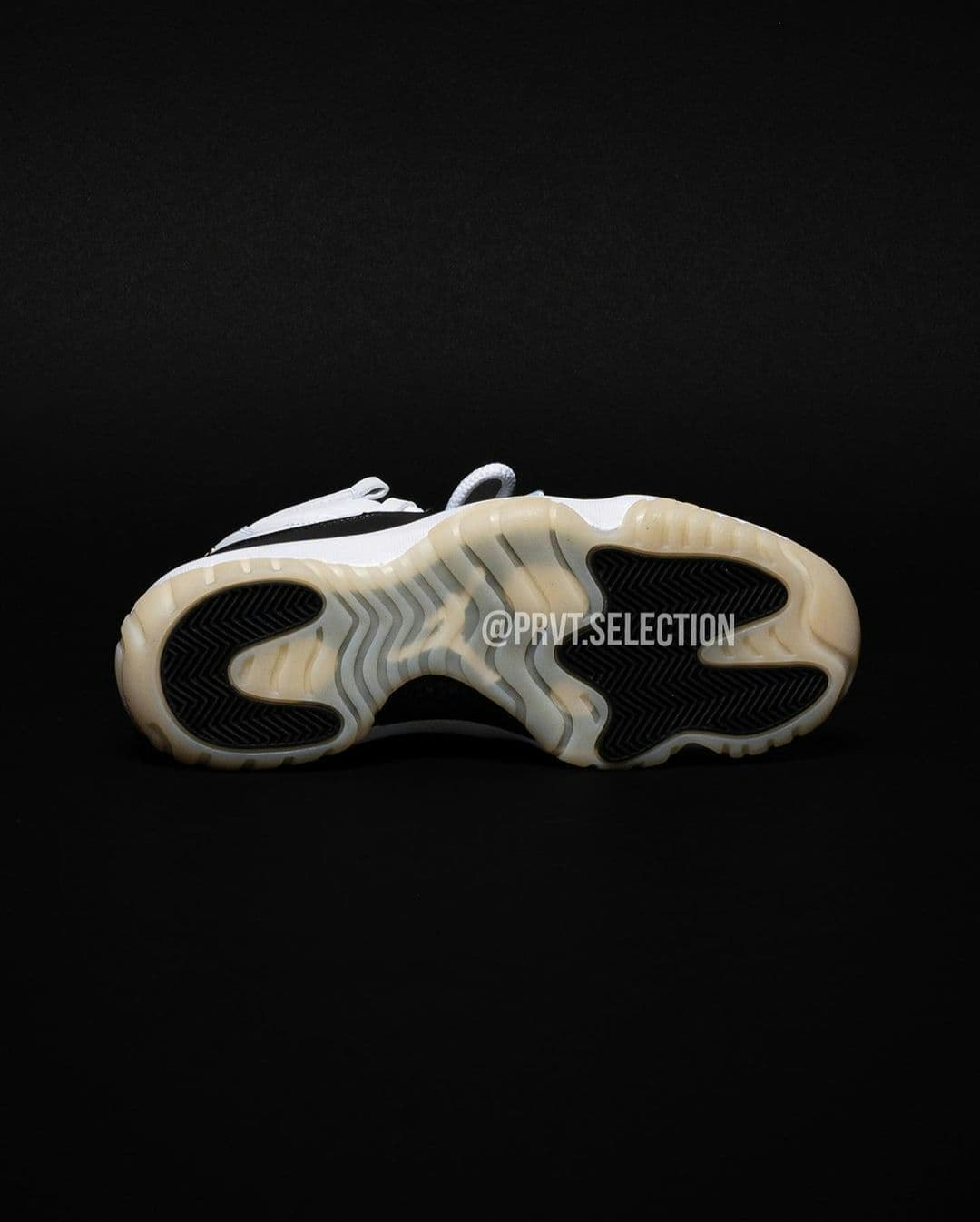 Nike Air Jordan 11 "DMP" (Defining Moment)