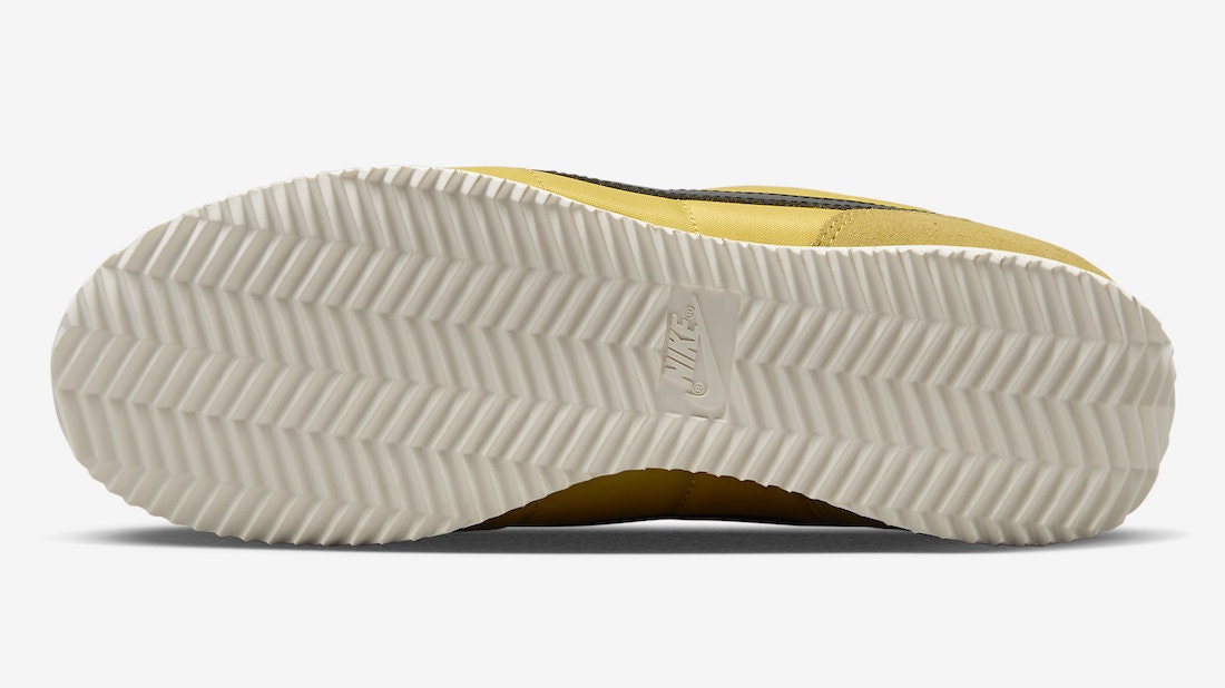 Nike Cortez "Vivid Sulfur"