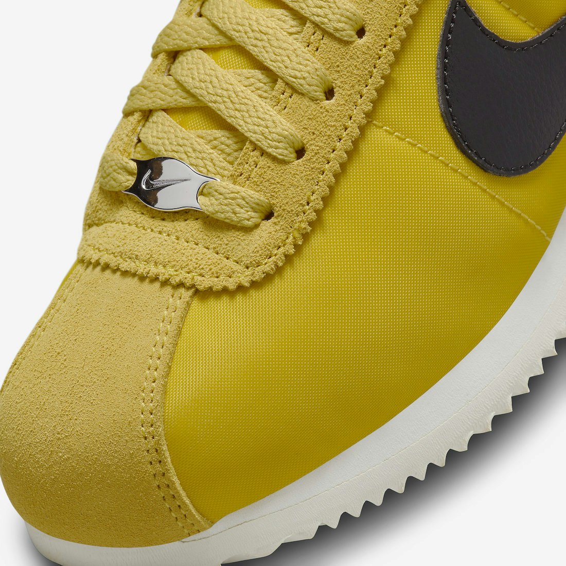 Nike Cortez "Vivid Sulfur"