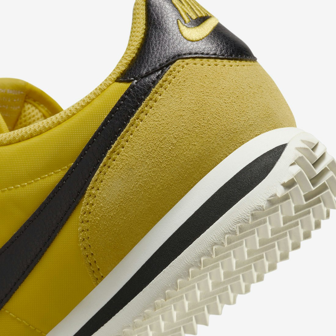 Nike Cortez "Vivid Sulfur"
