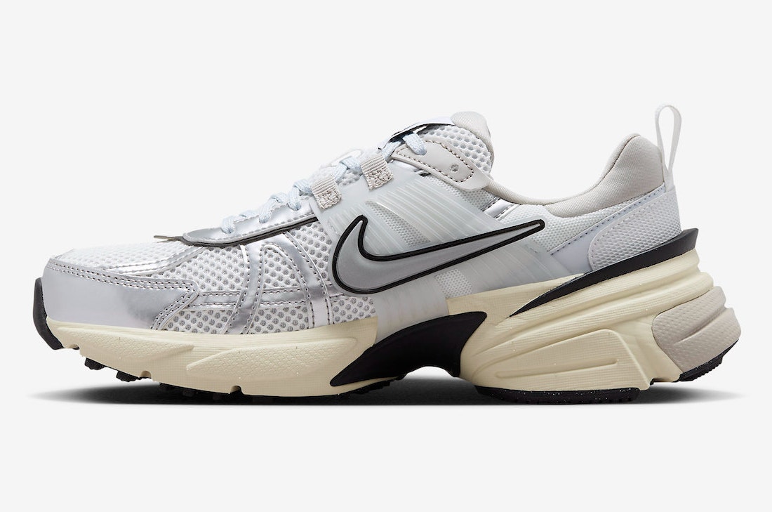 Nike Runtekk "Metallic Silver"