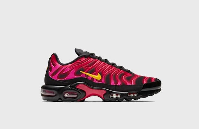 Supreme x Nike Air Max Plus "Fire Pink" Supreme x Nike Air Max Plus "Fire Pink"