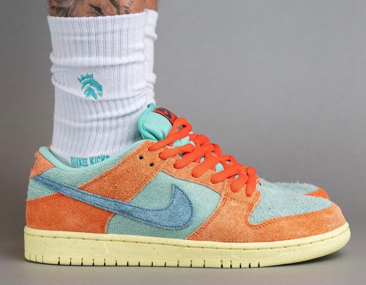 Nike SB Dunk Low "Noise Aqua" 