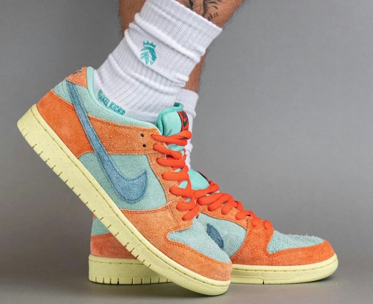 Nike SB Dunk Low "Noise Aqua" 