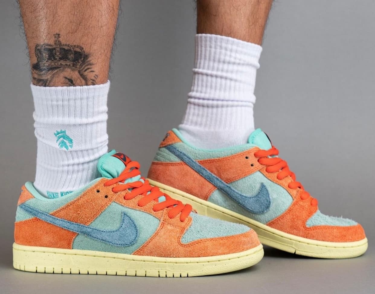 Nike SB Dunk Low "Noise Aqua" 