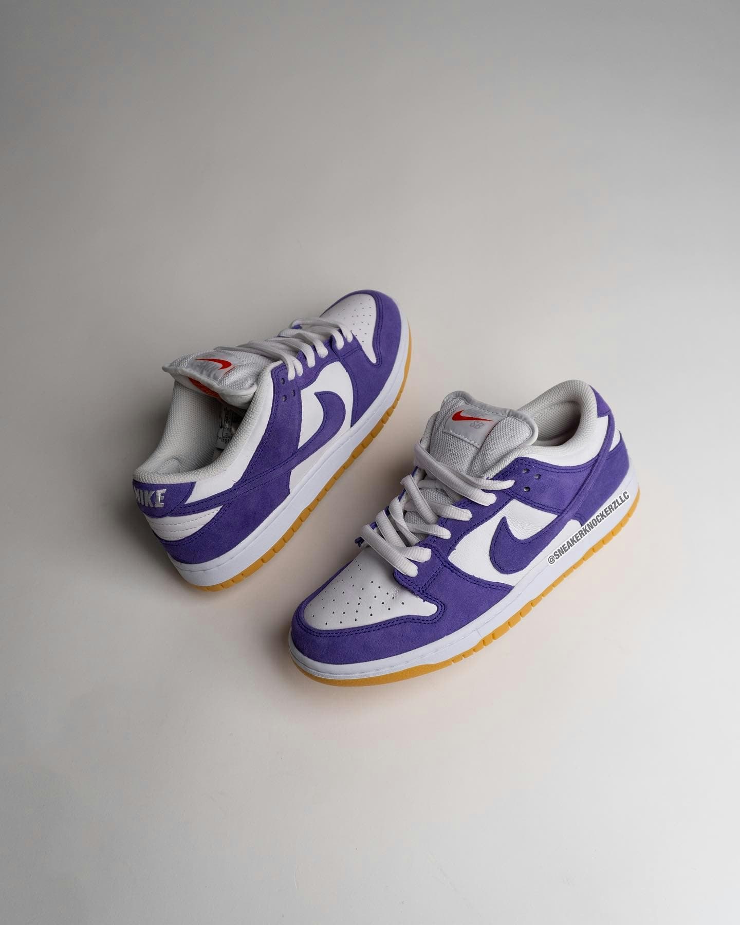 Nike SB Dunk Low "Purple Suede"