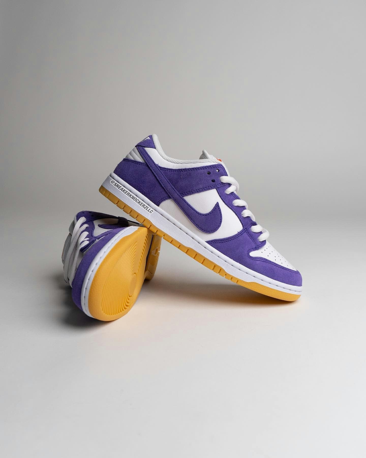 Nike SB Dunk Low "Purple Suede"
