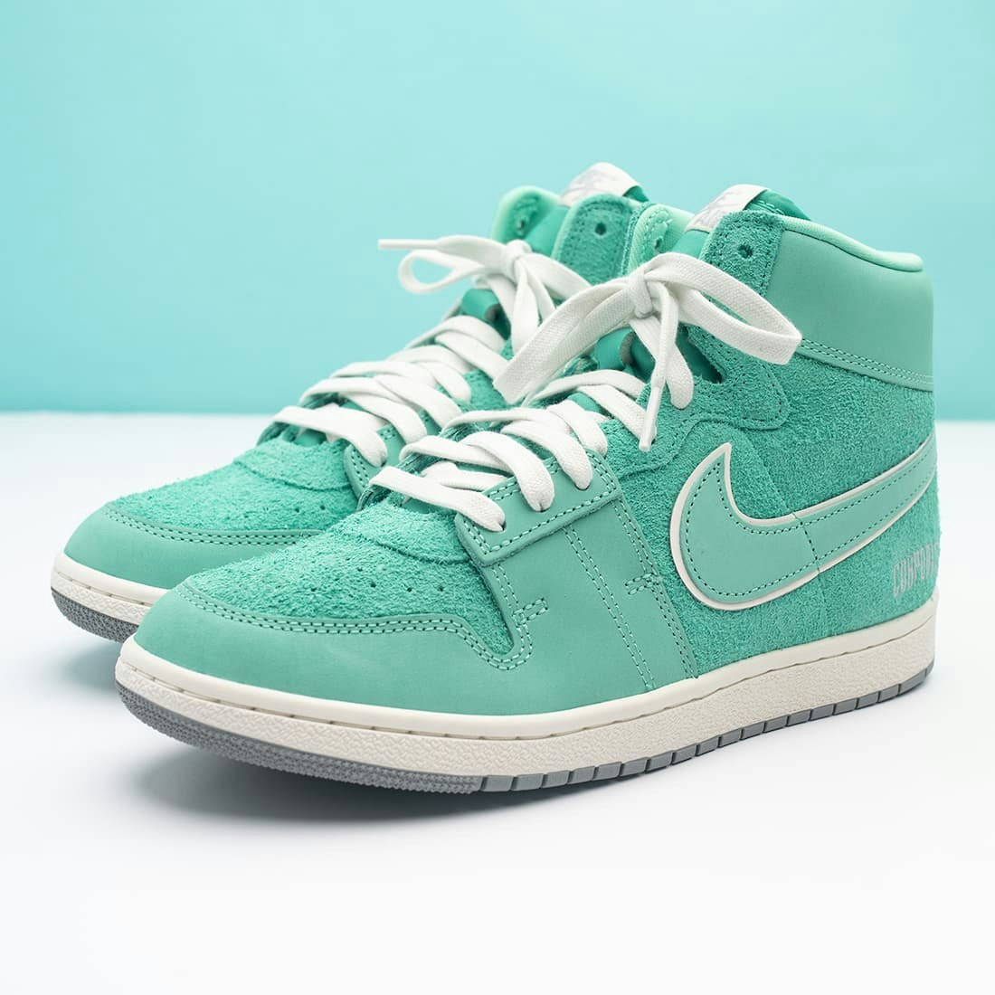 Corporate x Jordan Air Ship "Light Menta"