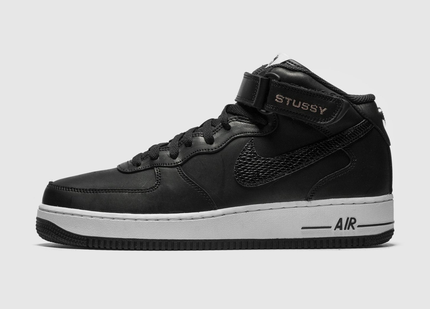 Stüssy x Nike Air Force 1 Mid "Black Luxe Leather"