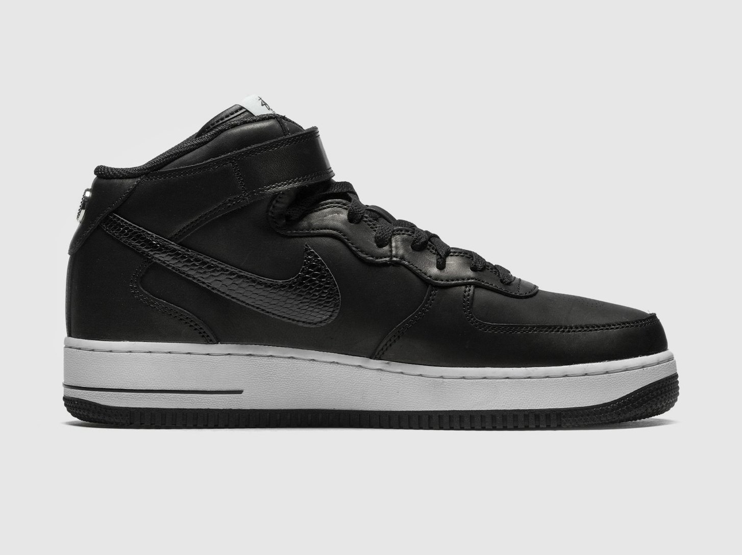 Stussy x Nike Air Force 1 Mid Black Luxe Leather kaufen DJ7840 001 HEAT MVMNT