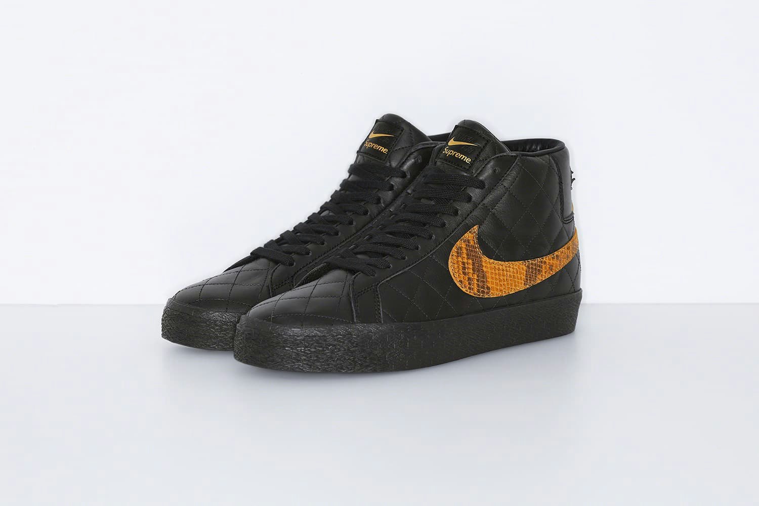 Supreme x Nike SB Blazer Mid "Black Snakeskin"