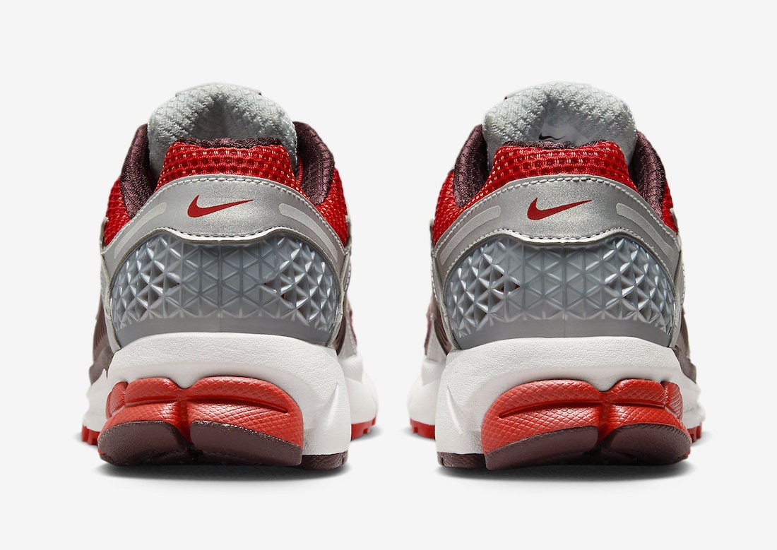 Nike Zoom Vomero 5 "Mystic Red"