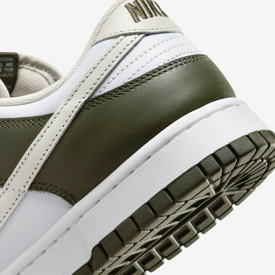 Nike Dunk Low "Oil Green"