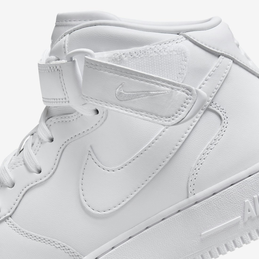 Nike Air Force 1 Mid "Fresh"