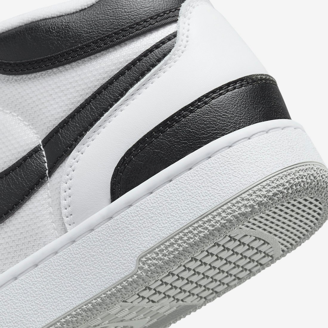Nike Mac Attack "White/Black"
