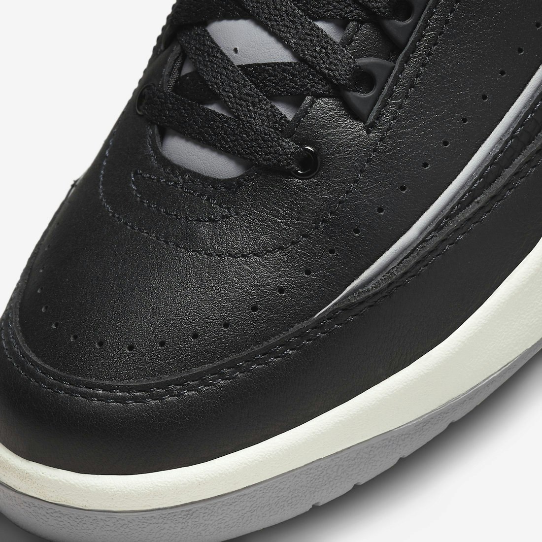 Air Jordan 2 Retro "Black Cement"