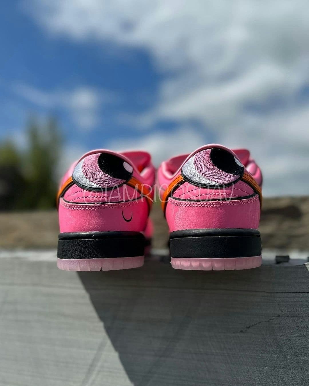 The Powerpuff Girls x Nike SB Dunk Low