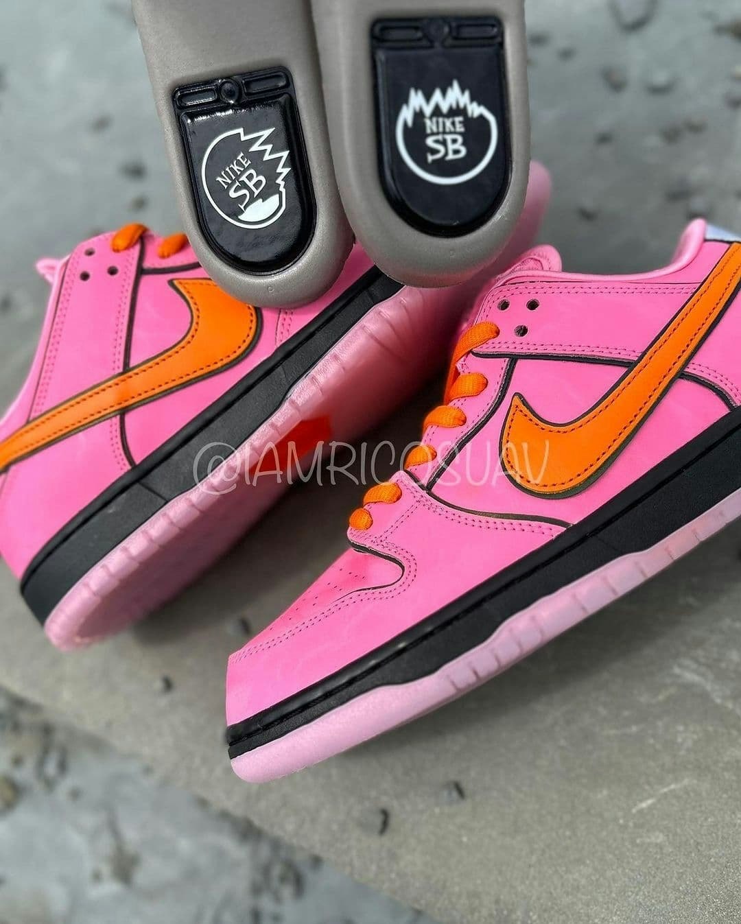 The Powerpuff Girls x Nike SB Dunk Low