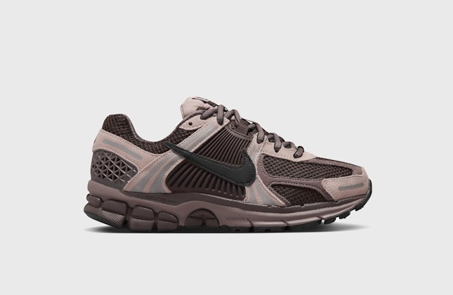 Nike Zoom Vomero 5 "Plum Eclipse" Nike Zoom Vomero 5 "Plum Eclipse"