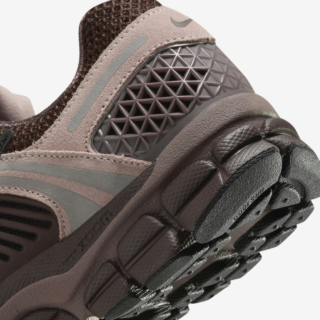 Nike Zoom Vomero 5 "Plum Eclipse"