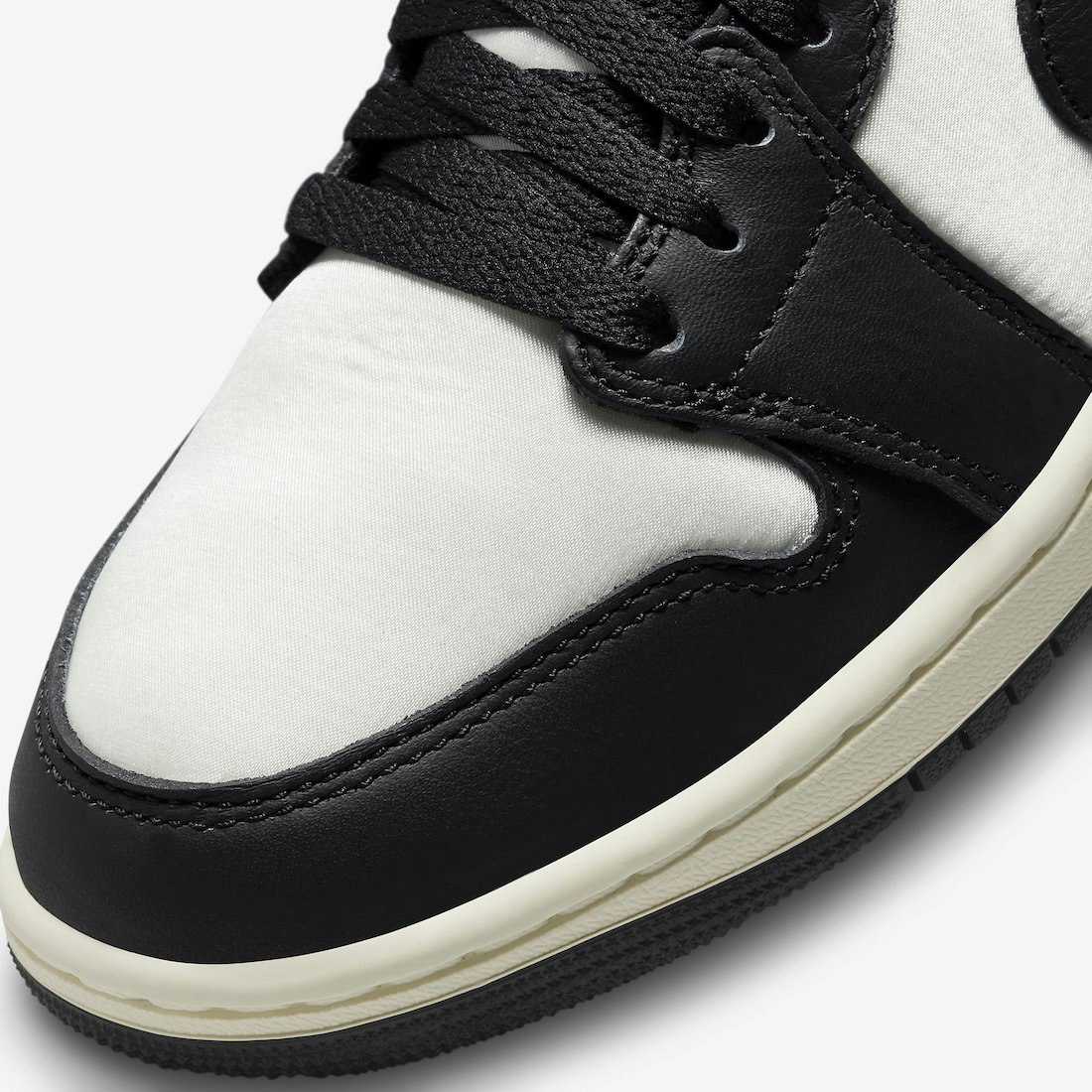 Air Jordan 1 Low "Vintage Panda"