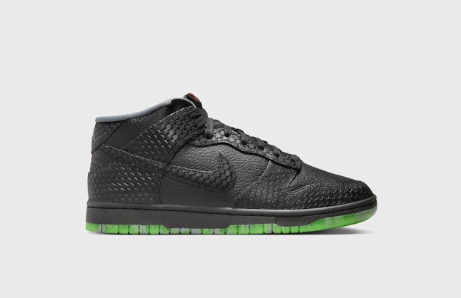Nike Dunk Mid "Halloween"