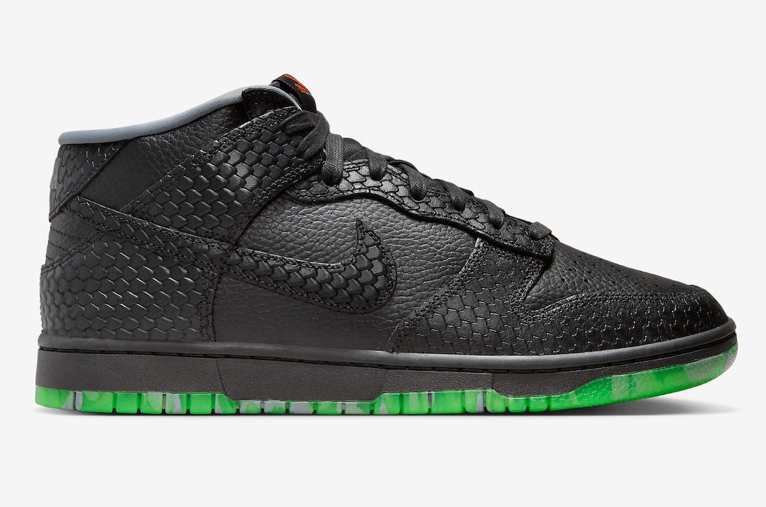 Nike Dunk Mid "Halloween"