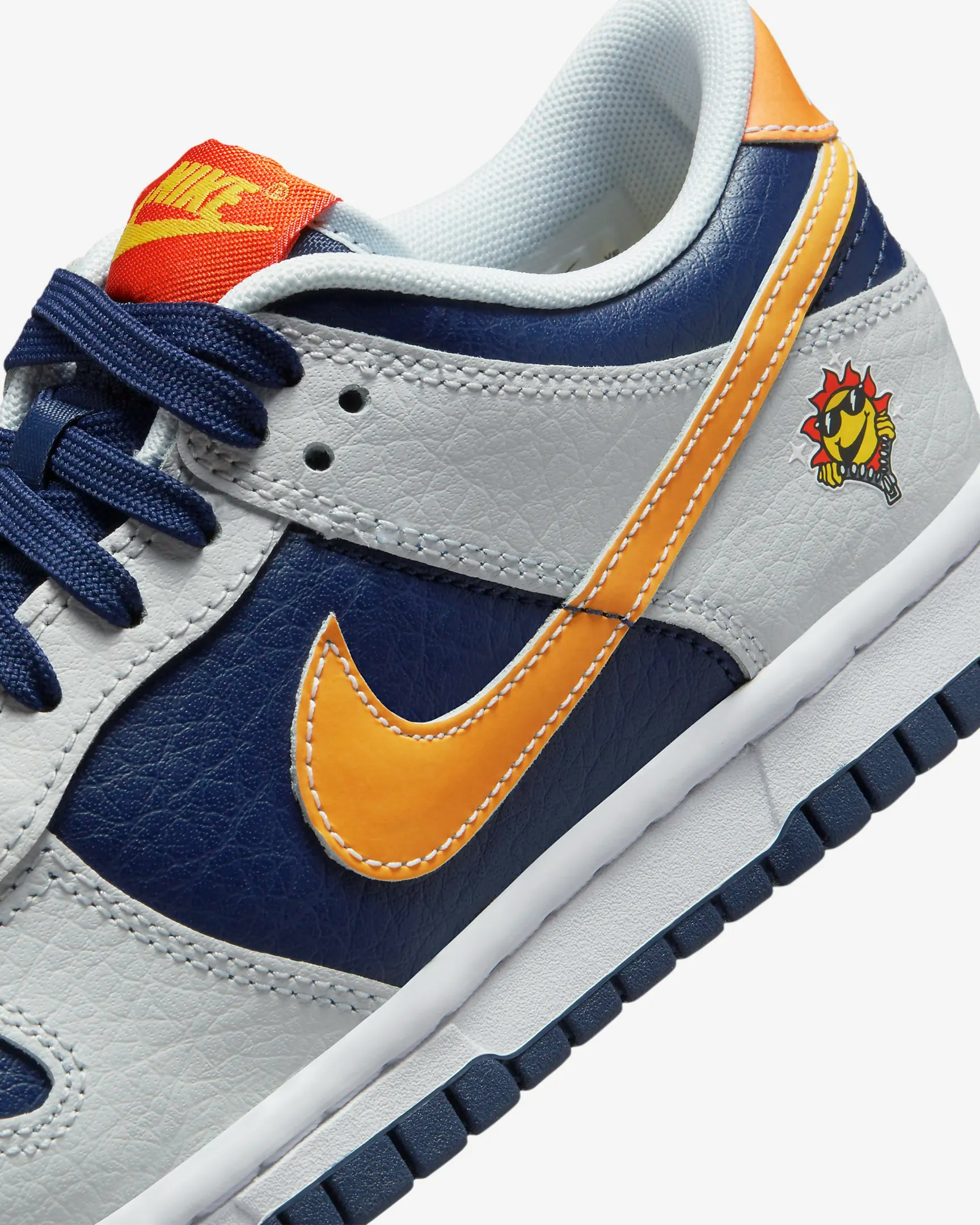 Nike Dunk Low GS "Midnight Navy"