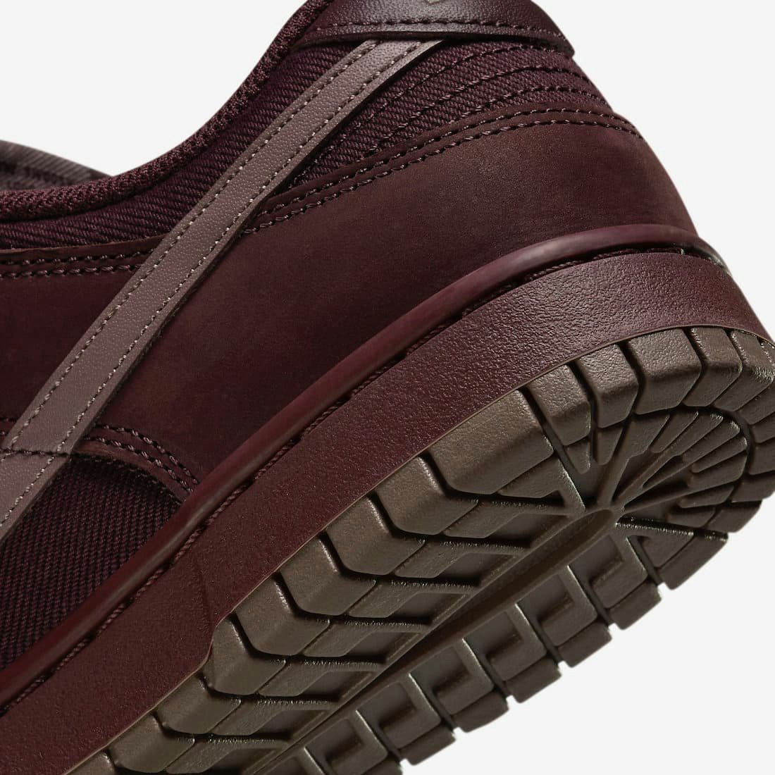 Nike Dunk Low Premium