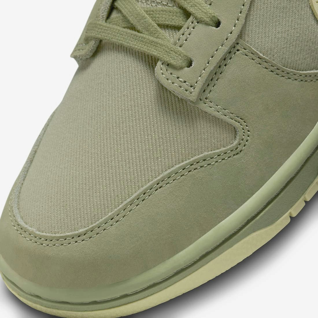Nike Dunk Low Premium