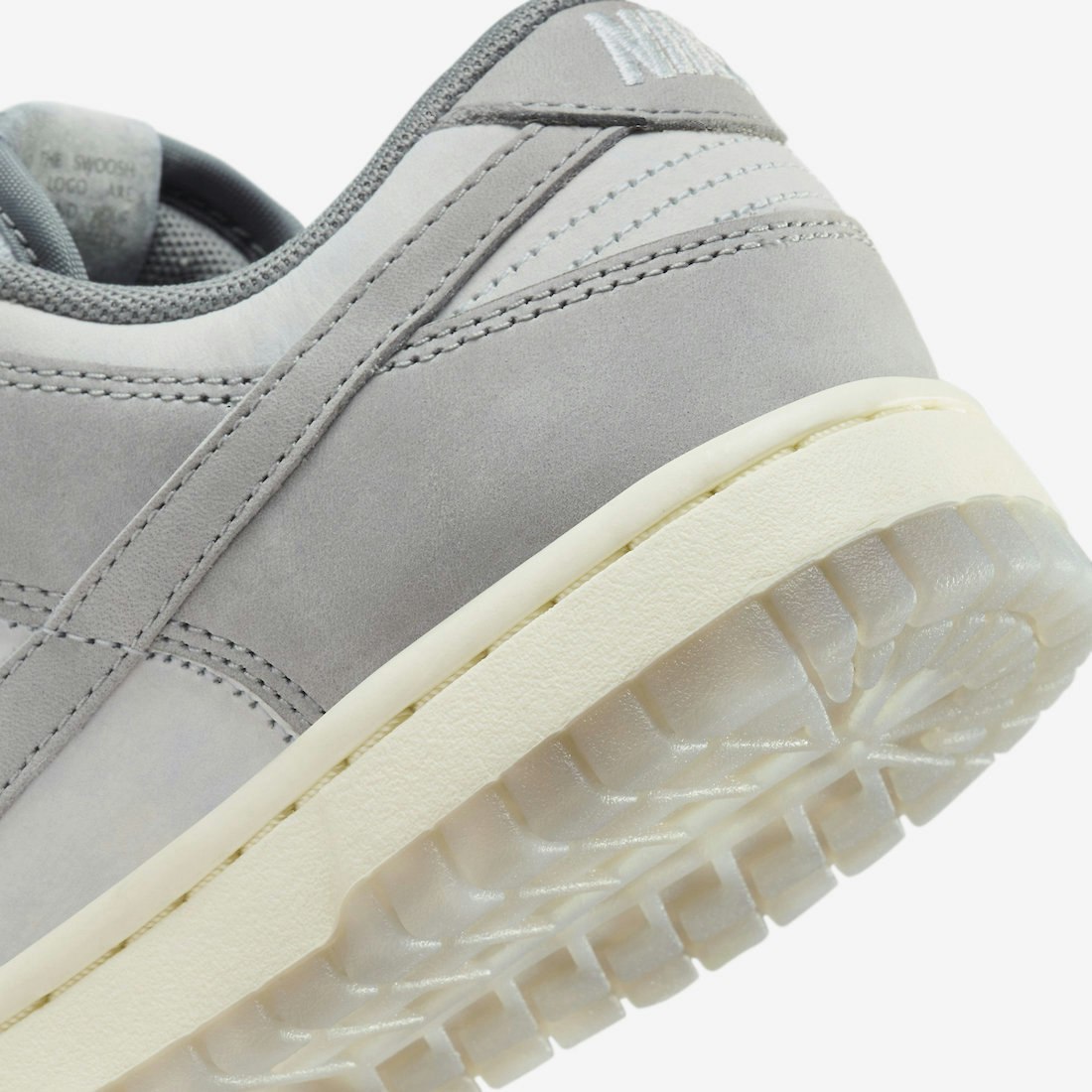 Nike Dunk Low "Cool Grey"